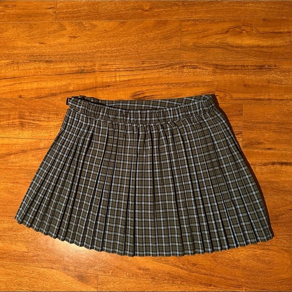 Plaid pleated skirt - Picture 2 of 3